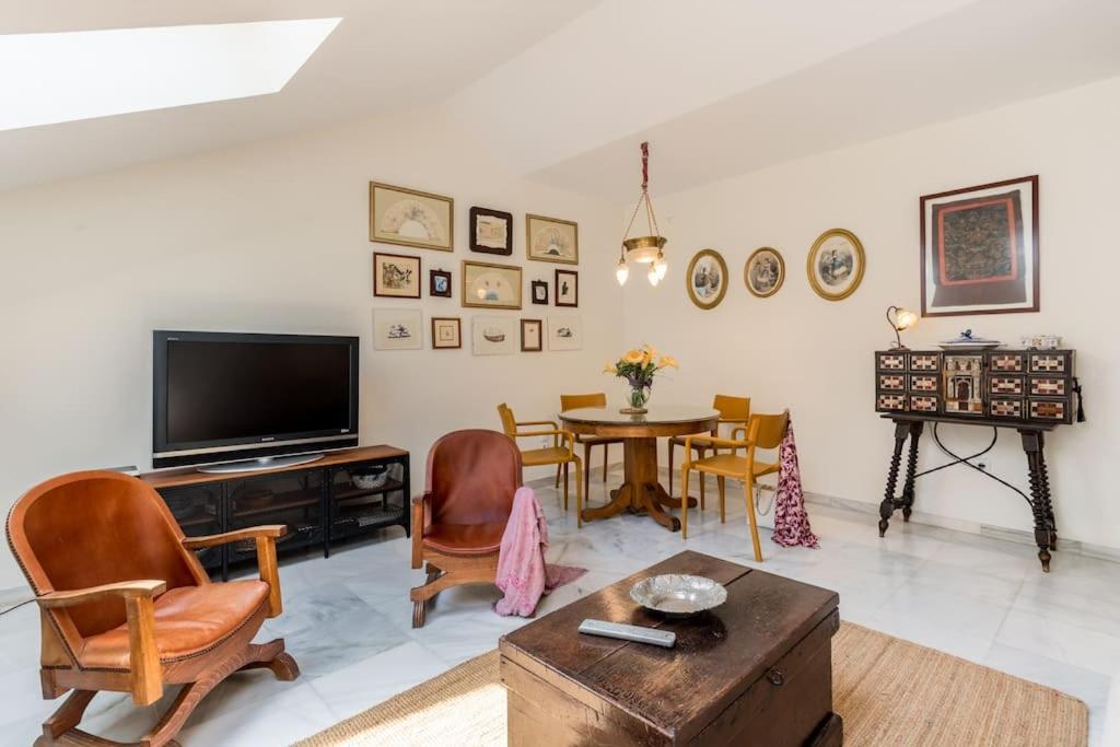 Apartamentos Rg, San Vicente 22 Sevilla Exteriör bild
