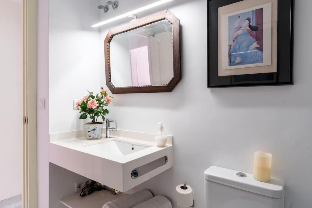 Apartamentos Rg, San Vicente 22 Sevilla Exteriör bild