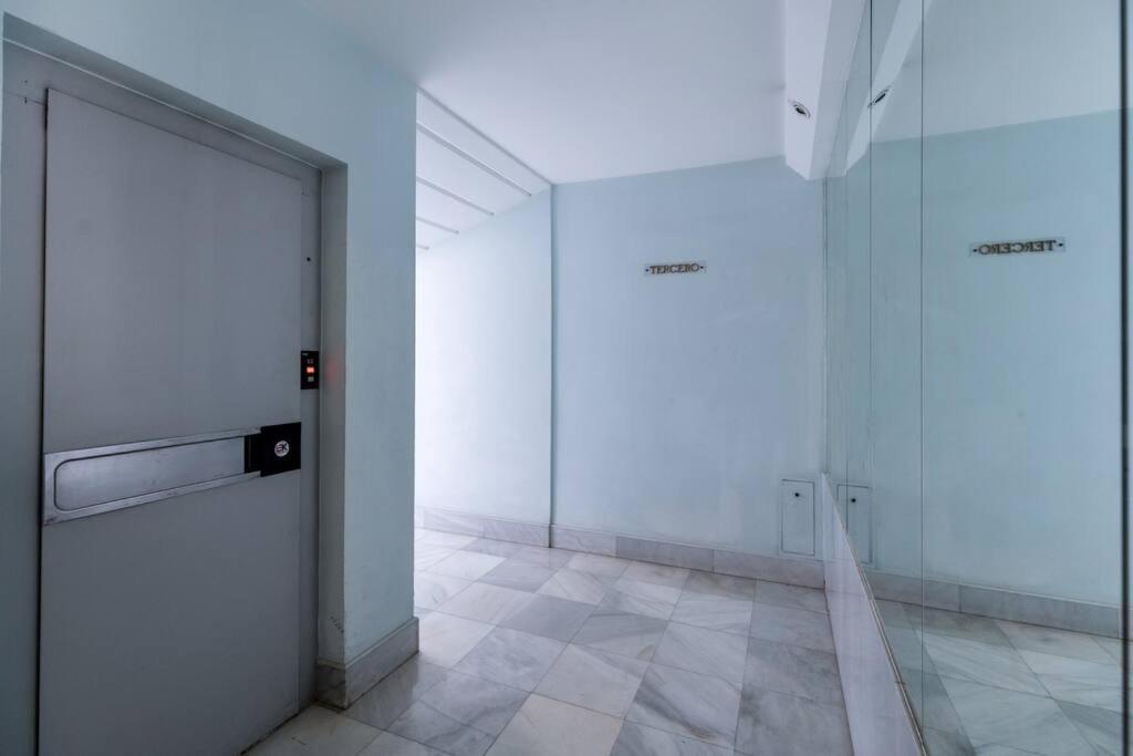 Apartamentos Rg, San Vicente 22 Sevilla Exteriör bild