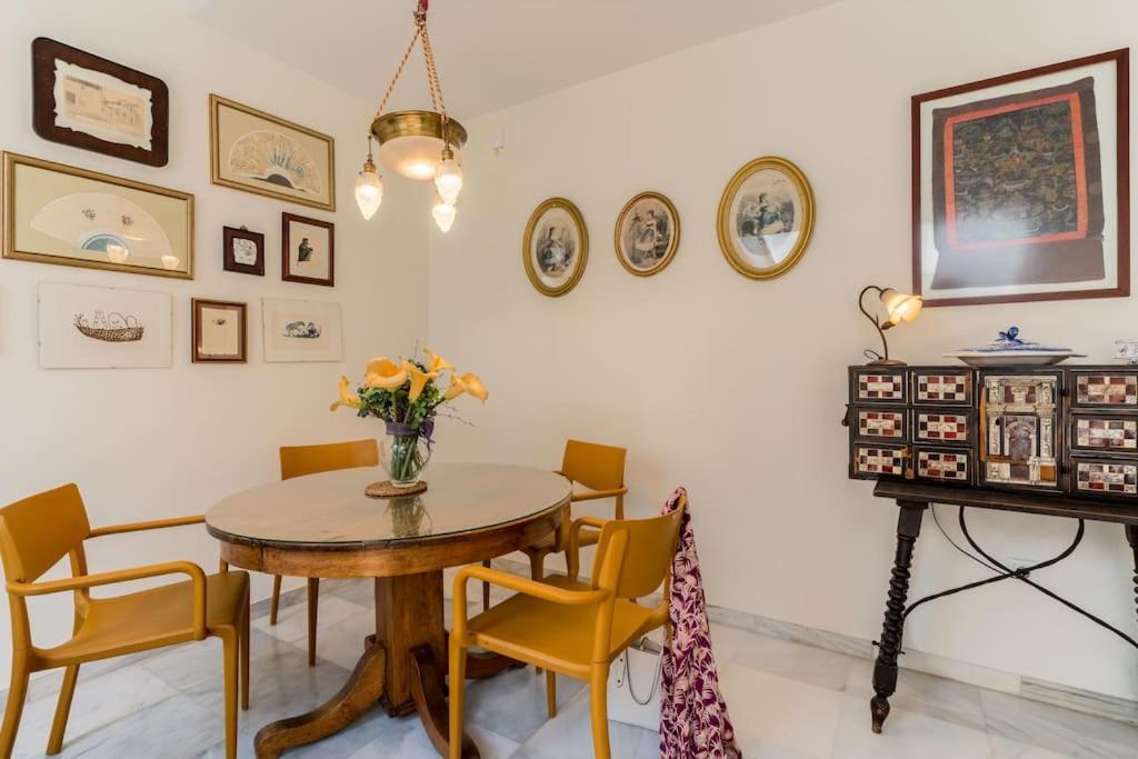 Apartamentos Rg, San Vicente 22 Sevilla Exteriör bild