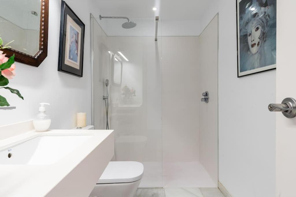 Apartamentos Rg, San Vicente 22 Sevilla Exteriör bild