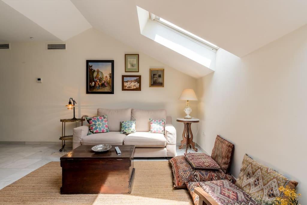 Apartamentos Rg, San Vicente 22 Sevilla Exteriör bild