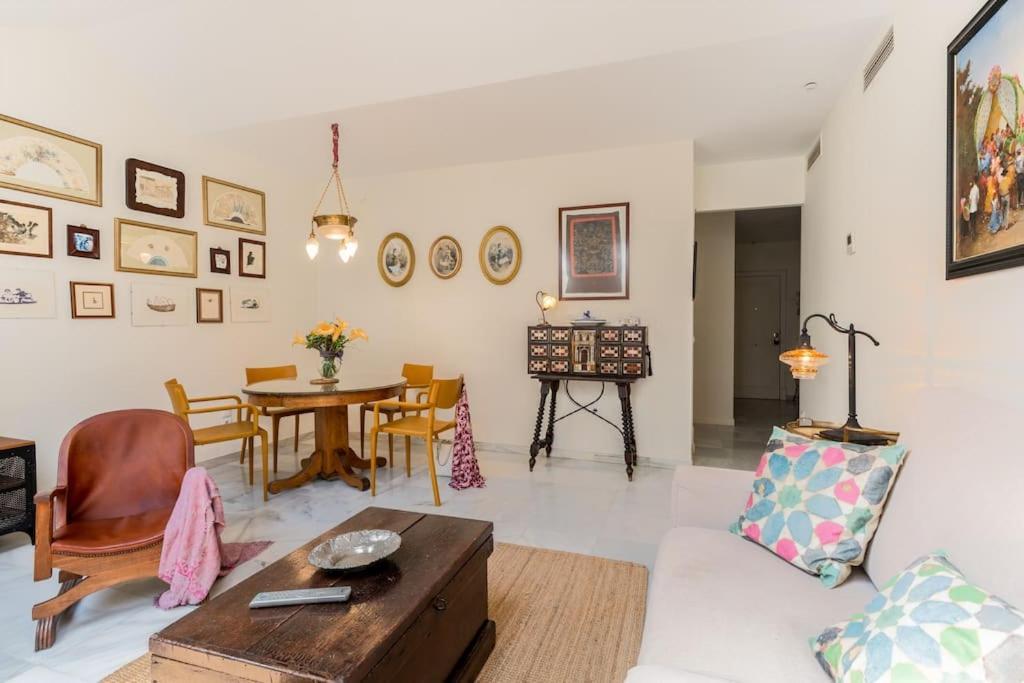 Apartamentos Rg, San Vicente 22 Sevilla Exteriör bild